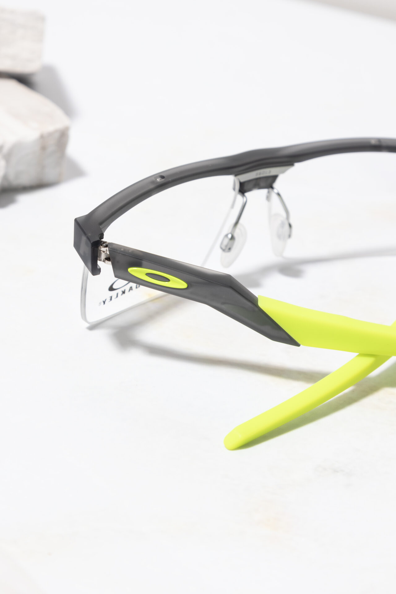 OAKLEY COUPLER