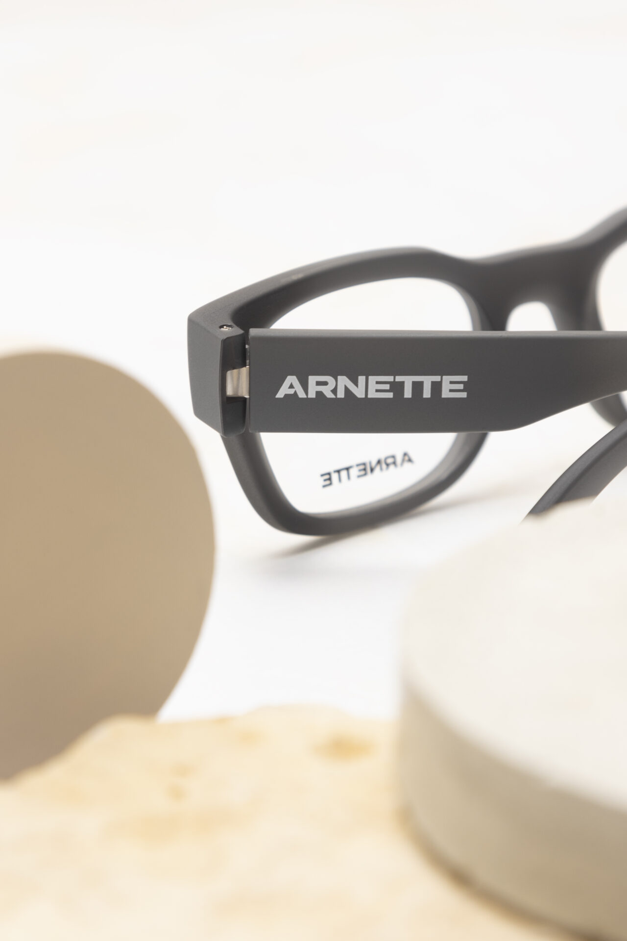ARNETTE