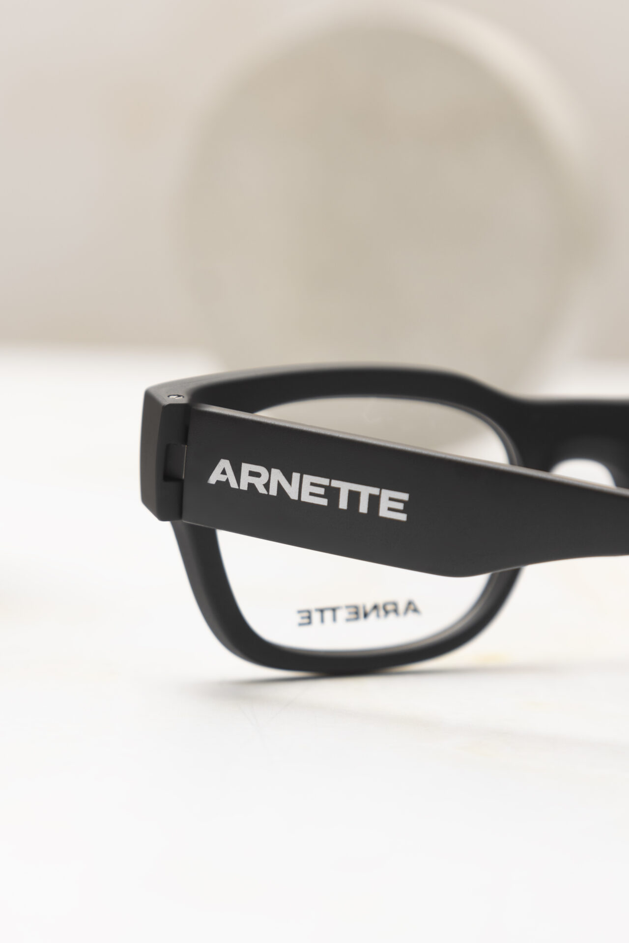 ARNETTE
