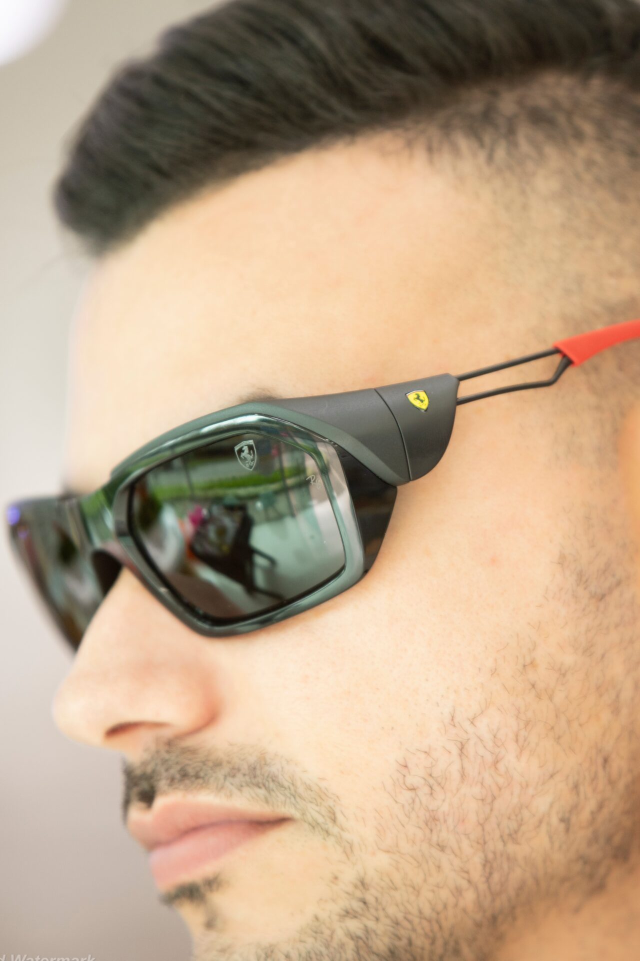RAYBAN X FERRARI